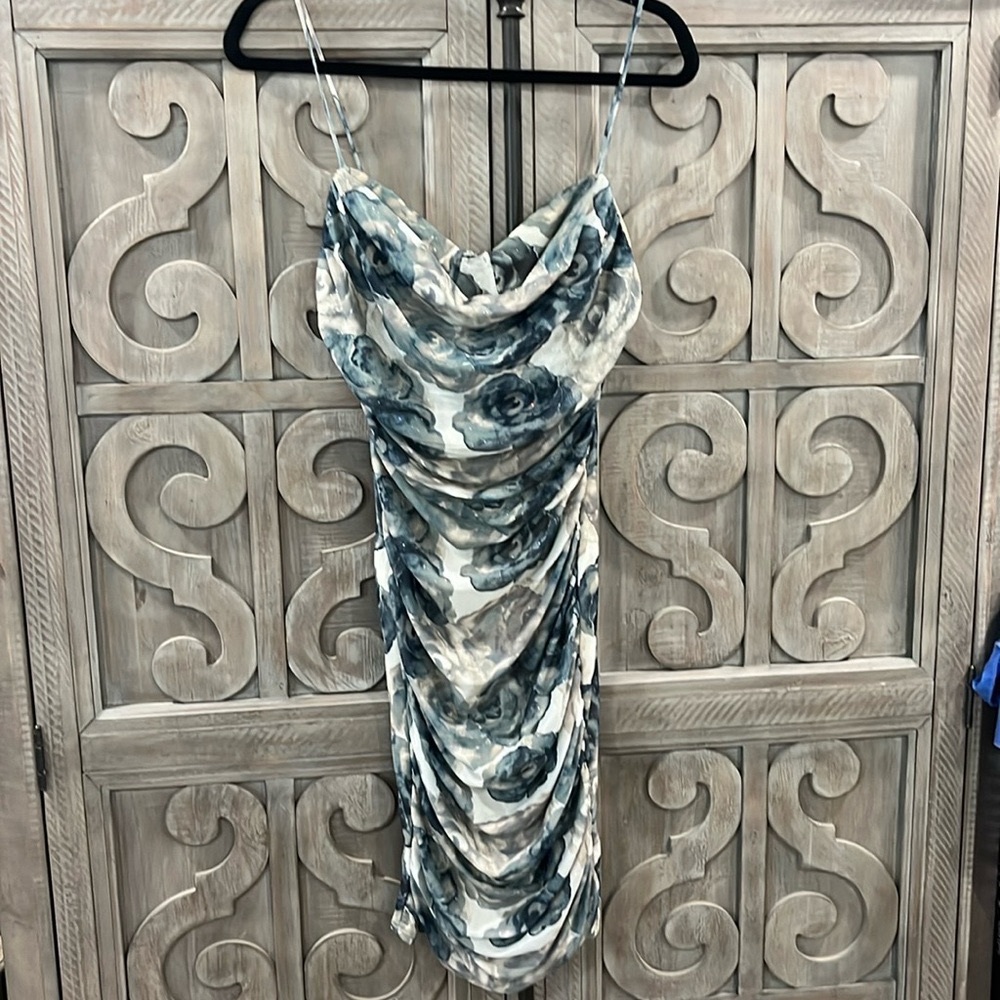 Floral date night dress size Medium